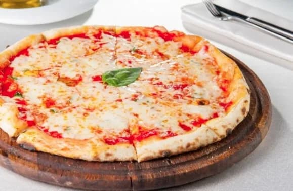 Pizza Margherita photo
